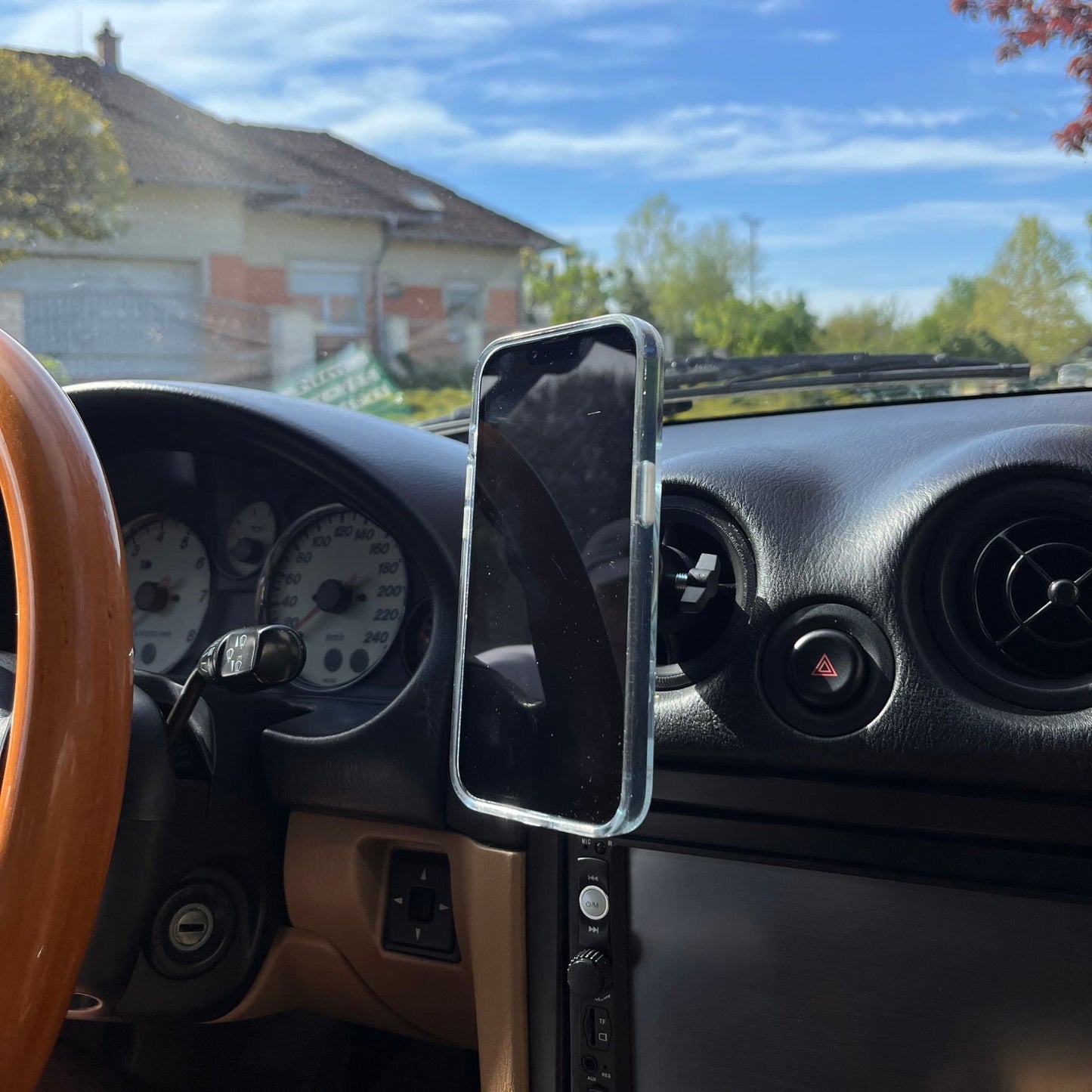 Mazda MX-5 NA/NB Magsafe Airvent Phoneholder